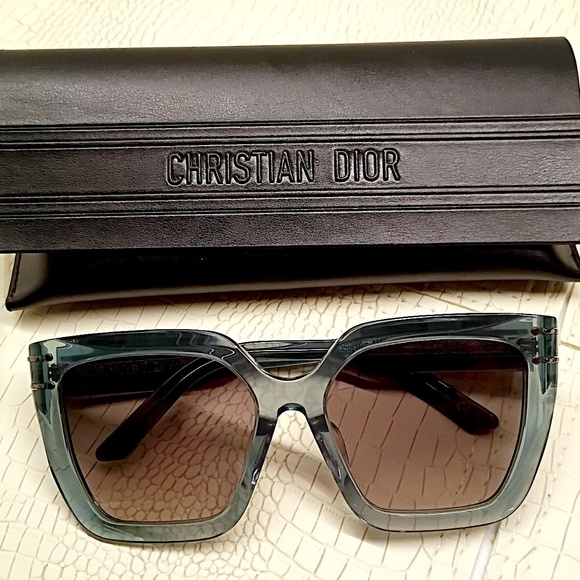 New Dior DIORSIGNATURE S10F 30F2 Shiny Transparent In Rare Green Smoke Color - Picture 1 of 15